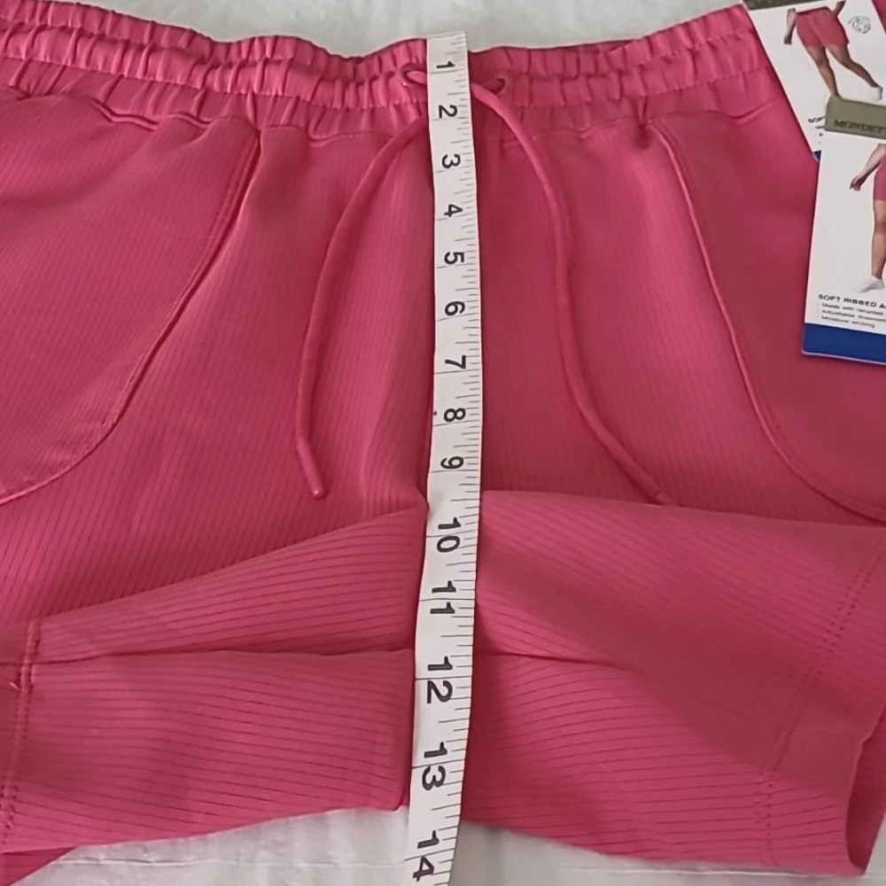 Mondetta Womens Midweight Ribbed Scuba Short - Picture 6 of 10
